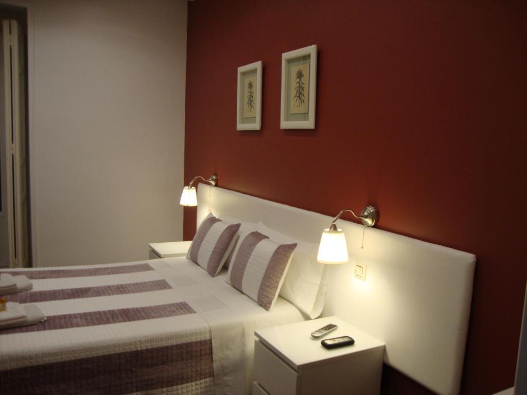 Pension Corbero Madrid Ngoại thất bức ảnh
