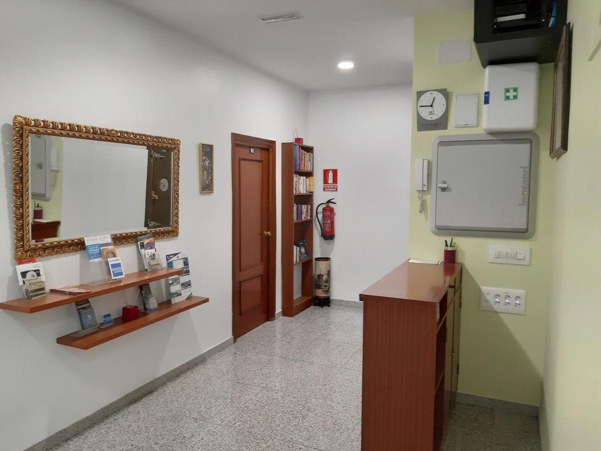 Pension Corbero Madrid Ngoại thất bức ảnh